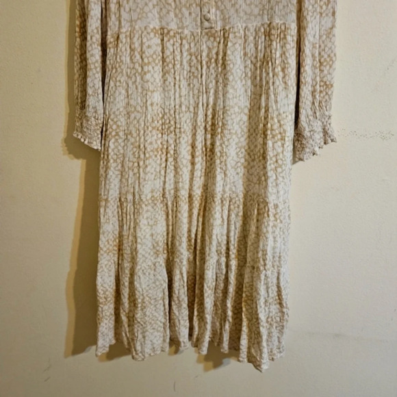 Calista Patterned Dress - Picture 5 of 8